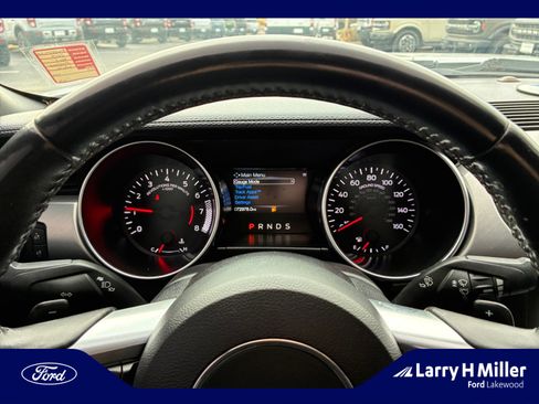 Used 2019 Ford Mustang Premium image 10