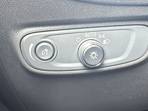 Certified 2023 Chevrolet Equinox LT AWD/4WD image 13