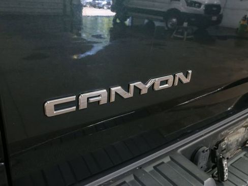 Used 2017 GMC Canyon SLT w/ Driver Alert Package AWD/4WD image 11