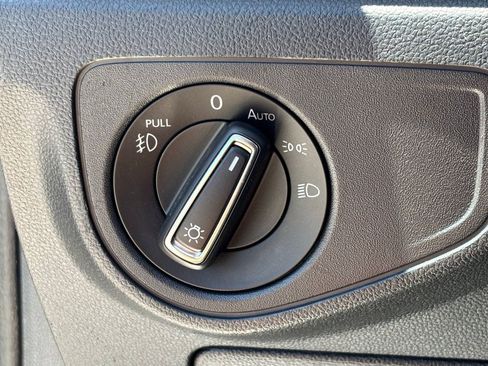 Used 2019 Volkswagen Atlas SEL FWD image 32