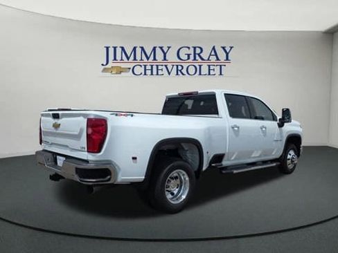 New 2026 Chevrolet Silverado 3500 LTZ w/ LTZ Convenience Package AWD/4WD image 5
