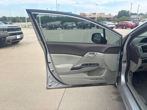 Used 2012 Honda Civic LX image 9