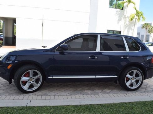 Used 2004 Porsche Cayenne Turbo AWD/4WD image 4