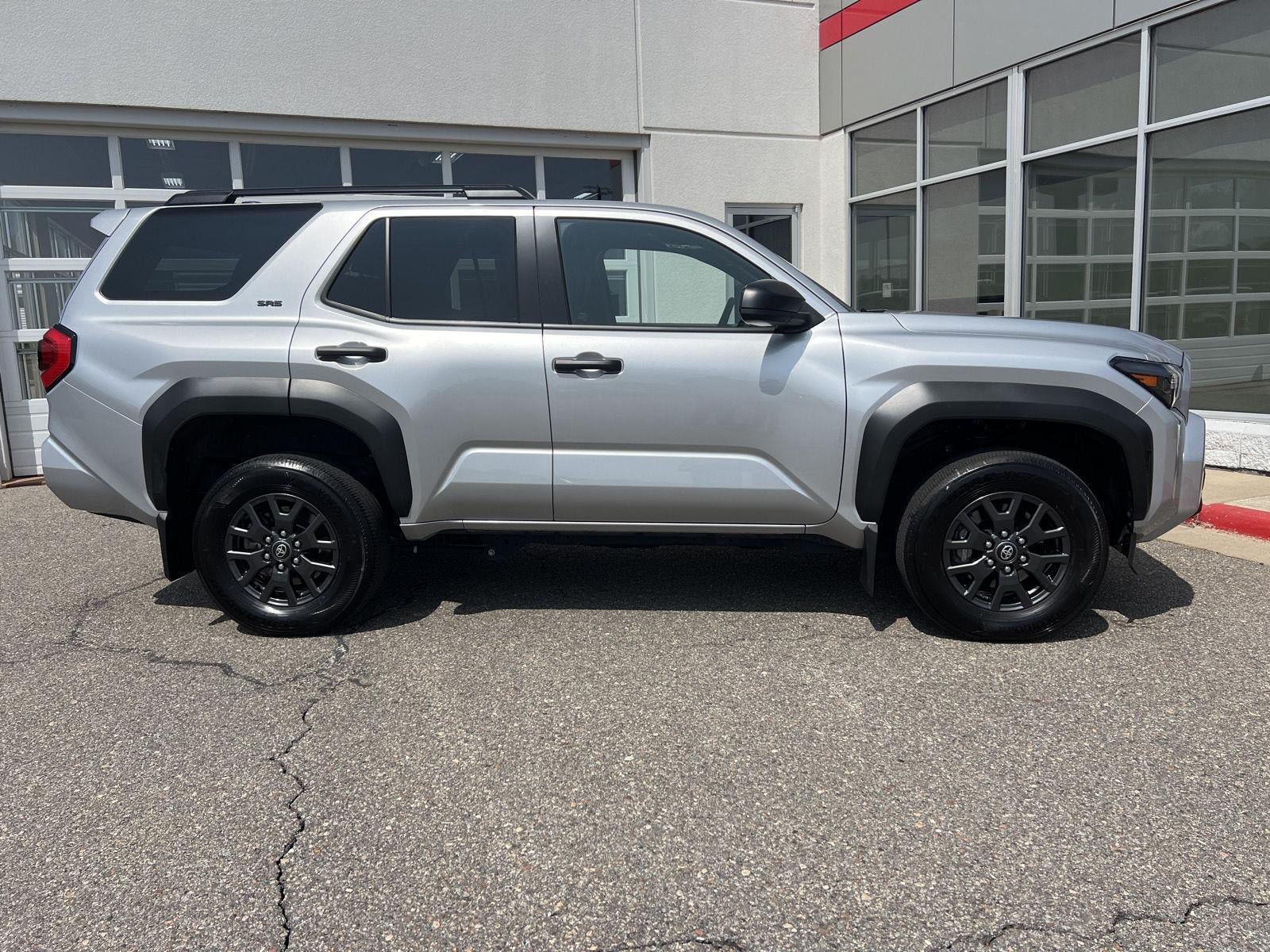 Used 2025 Toyota 4Runner SR5 AWD/4WD image 12