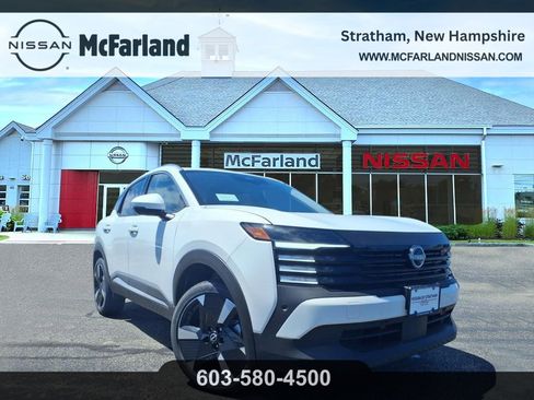 New 2025 Nissan Kicks SR image 1