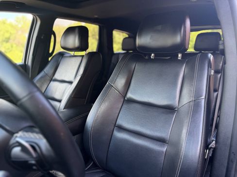 Used 2017 Jeep Grand Cherokee Limited AWD/4WD image 15