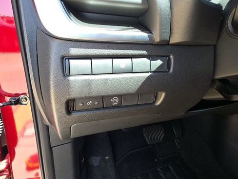 Used 2023 Nissan Rogue SV FWD image 14
