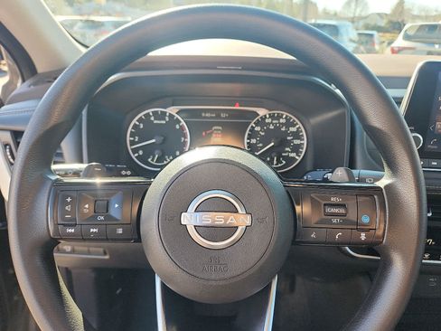 Used 2023 Nissan Rogue SV image 19