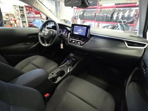 Used 2025 Toyota Corolla LE FWD image 20