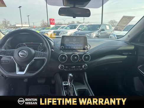 Used 2023 Nissan Sentra SR w/ Trunk Package image 13
