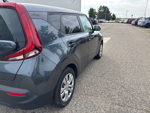 Used 2020 Kia Soul LX FWD image 4