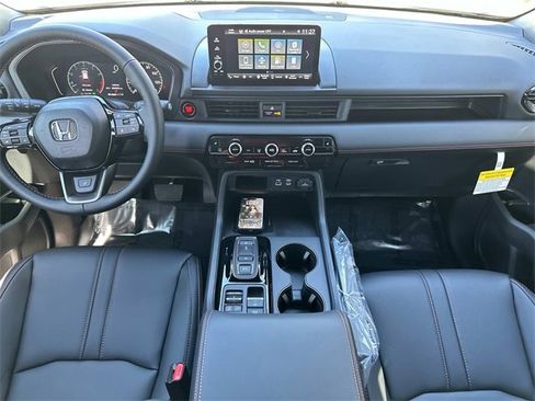 New 2025 Honda Pilot TrailSport image 16