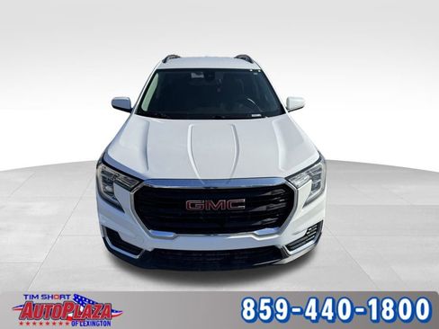 Used 2023 GMC Terrain SLE w/ Driver Convenience Package image 13