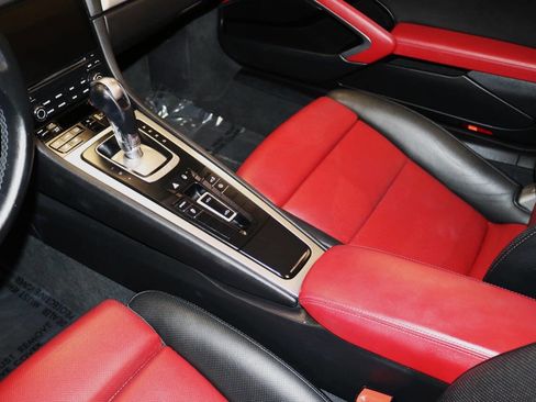 Used 2018 Porsche 718 Boxster RWD image 75