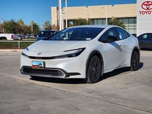 New 2026 Toyota Prius Plug-In Hybrid FWD image 2