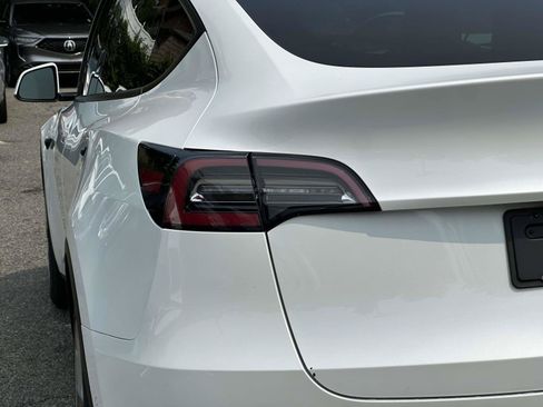 Used 2020 Tesla Model Y Long Range AWD/4WD image 12