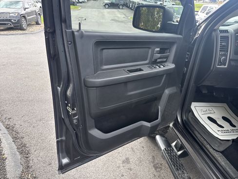 Used 2018 RAM 2500 Tradesman w/ Popular Equipment Group image 15