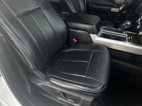 Used 2018 Ford F150 Lariat w/ Equipment Group 502A Luxury AWD/4WD image 28
