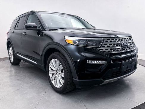 Used 2023 Ford Explorer Limited w/ Class IV Trailer Tow Package RWD image 11