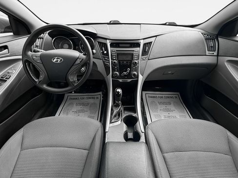 Used 2012 Hyundai Sonata GLS FWD image 16