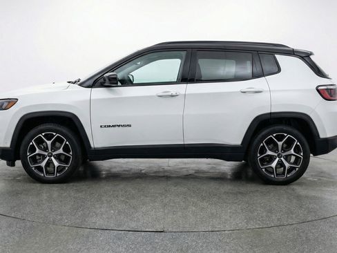 Used 2025 Jeep Compass Limited AWD/4WD image 5
