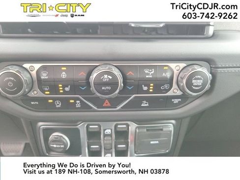 New 2024 Jeep Wrangler Sahara image 54