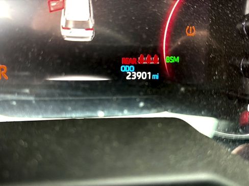 Used 2023 Toyota RAV4 XLE Premium FWD image 8