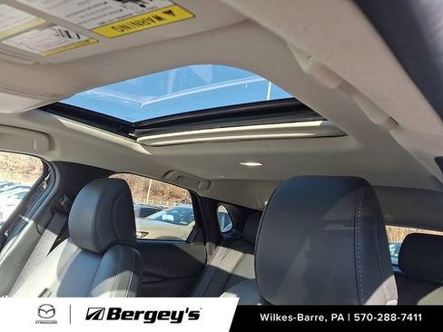 Certified 2025 MAZDA CX-30 AWD 2.5 S w/ Preferred Package image 17