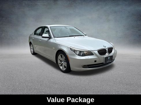Used 2010 BMW 528i Sedan image 9