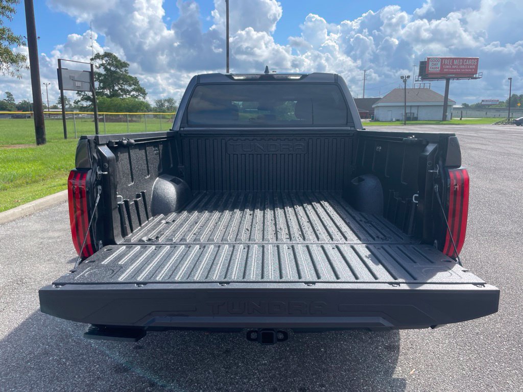 Used 2025 Toyota Tundra SR5 w/ SR5 Convenience Package AWD/4WD image 13