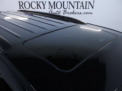 Used 2024 Dodge Durango GT AWD/4WD image 12