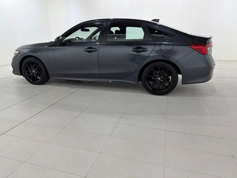 Used 2024 Honda Civic Sport image 2