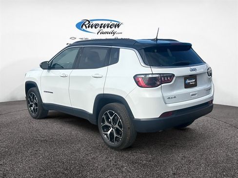 Used 2025 Jeep Compass Limited w/ Sun & Sound Group AWD/4WD image 3