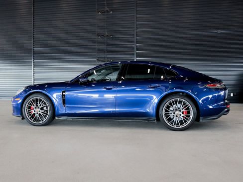 Used 2022 Porsche Panamera 4S AWD/4WD image 2