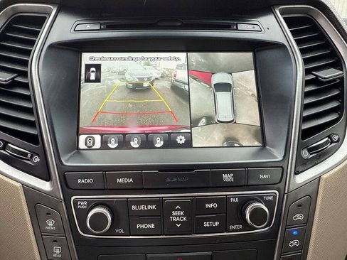 Used 2017 Hyundai Santa Fe Limited image 32