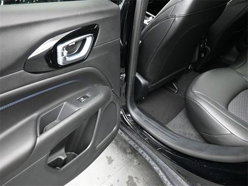 New 2026 Jeep Compass Latitude image 16