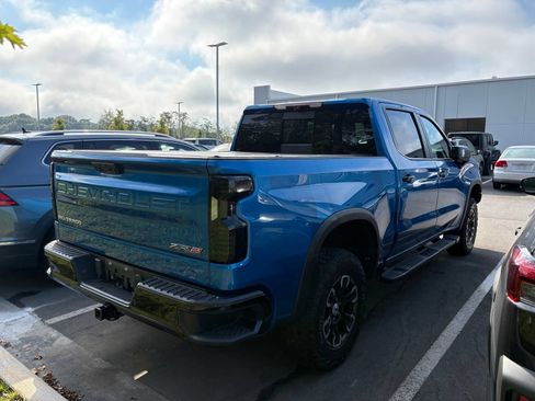 Used 2022 Chevrolet Silverado 1500 ZR2 w/ Technology Package AWD/4WD image 6