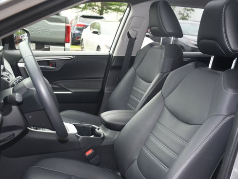 Certified 2023 Toyota RAV4 XLE Premium AWD/4WD image 13