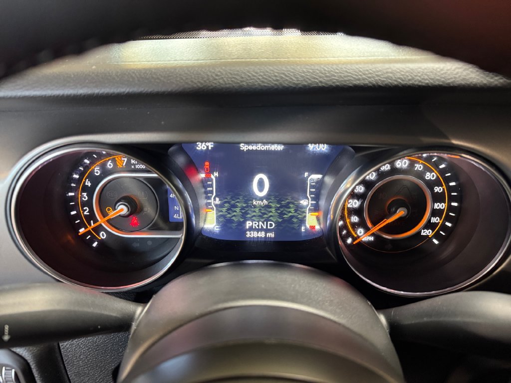 Used 2023 Jeep Gladiator Sport AWD/4WD image 16