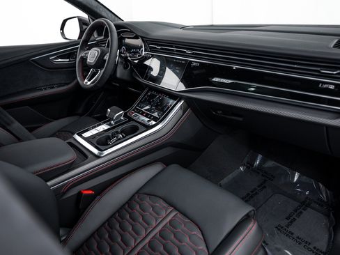 New 2026 Audi RS Q8 performance image 8