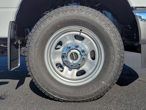 New 2026 Ford F350 XL w/ XL Chrome Package image 5