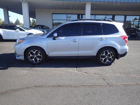 Used 2014 Subaru Forester 2.0XT Premium AWD/4WD image 2