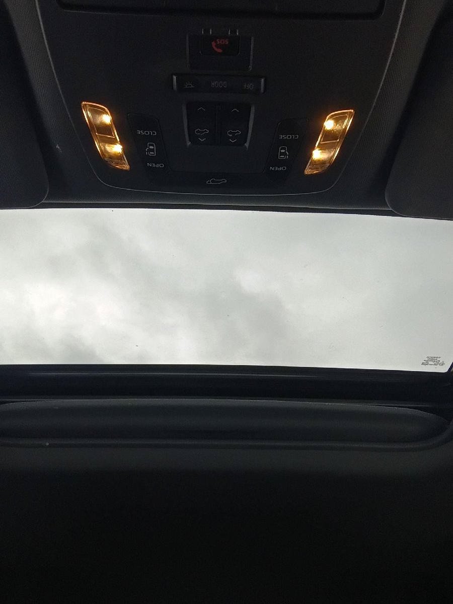Used 2023 Toyota Sienna XSE FWD image 23