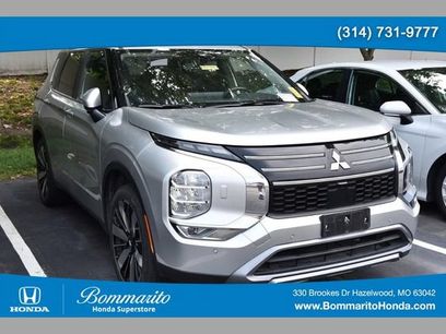 Used 2025 Mitsubishi Outlander SE