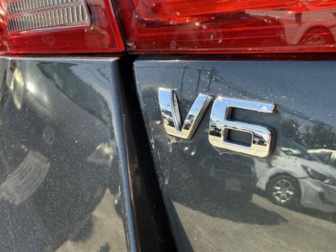 Used 2015 Chevrolet Impala LTZ FWD image 6