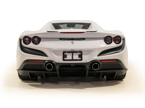 Certified 2023 Ferrari F8 Tributo RWD image 13