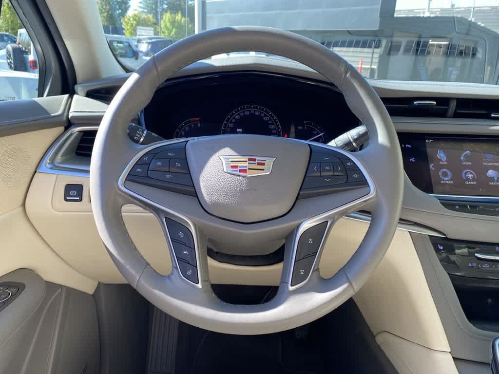 Used 2017 Cadillac XT5 Premium Luxury w/ Driver Assist Package AWD/4WD image 21
