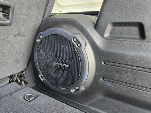 Used 2018 Jeep Wrangler Unlimited Sahara AWD/4WD image 38