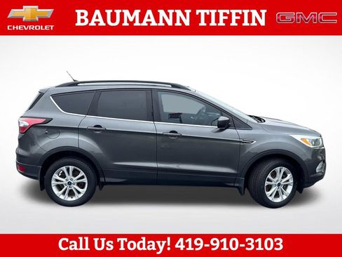 Used 2018 Ford Escape SE w/ SE Sync 3 Package AWD/4WD image 6