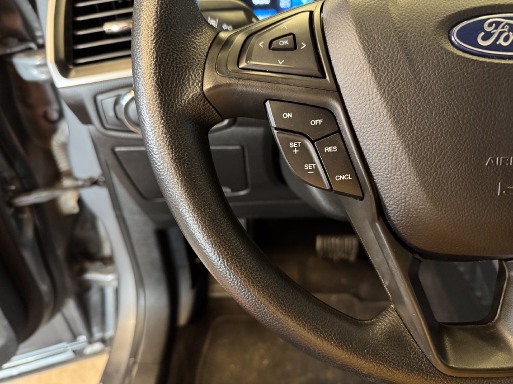 Used 2024 Ford Edge SE AWD/4WD image 11